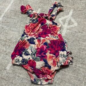 Bums and Roses, formerly known as Little Bum Bums 6-9m Girls Onsie